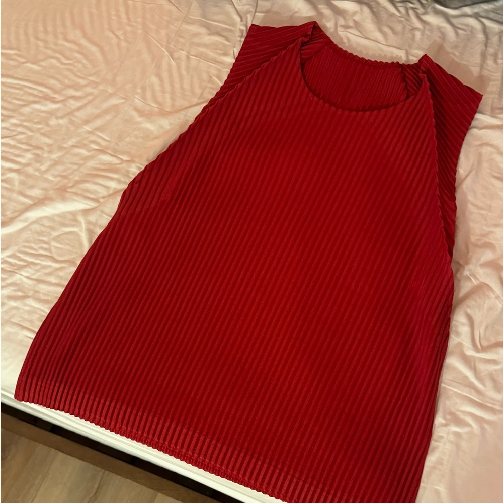 Red Japanese Pleated Ribbed Top